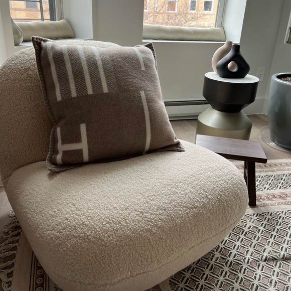 Hermès Brand New Avalon Vibration Pillow - Picture 4 of 7